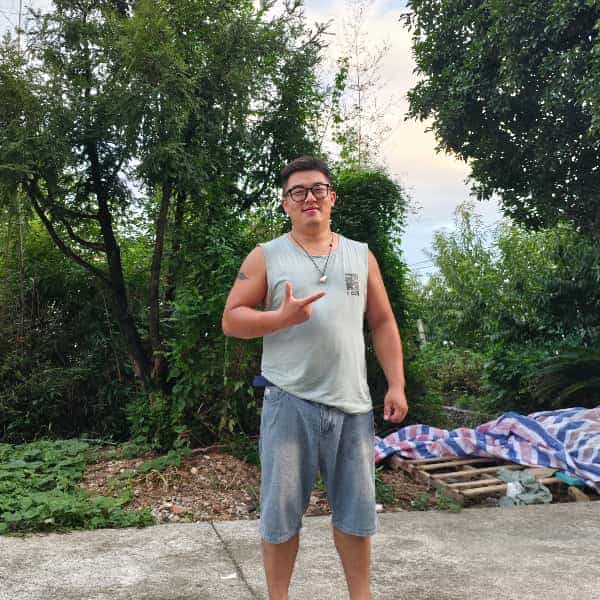 32岁岁浙江单身帅哥 - 新疆吉缘网
